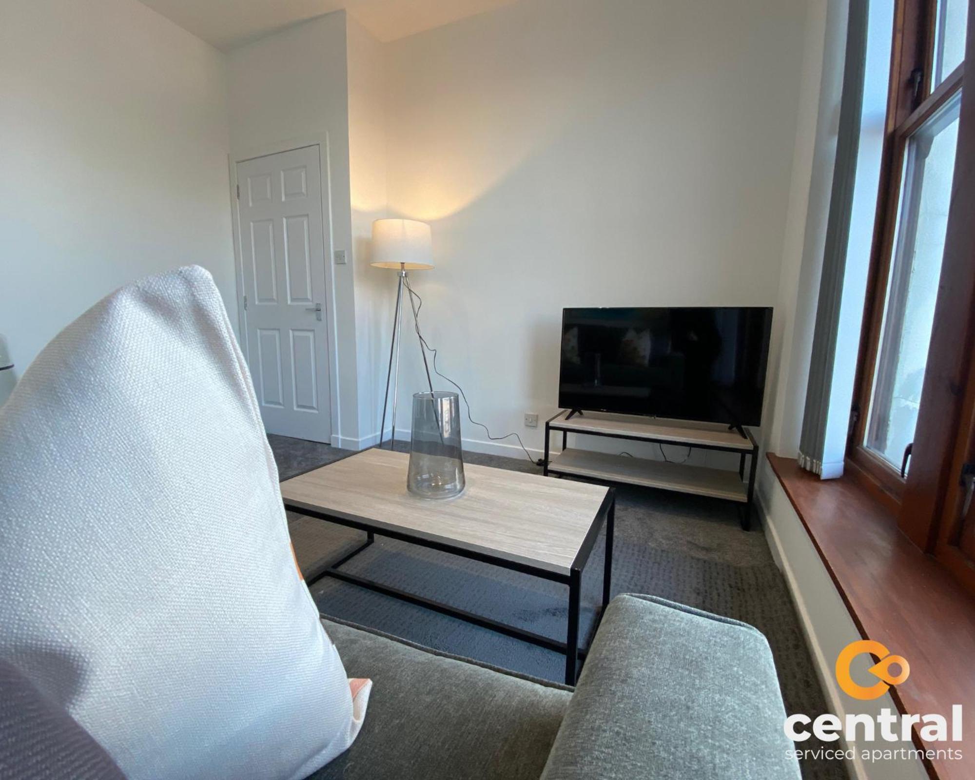 דאנדי Central Serviced Apartments - Cosy 1 Bedroom - Walk Away From City Quay V&A - Walk To Bus And Train Station - Easy Access To City Centre - Fast Wi-Fi - Fully Equipped - Weekly & Monthly Stay Offers מראה חיצוני תמונה